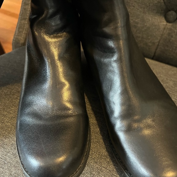 Stuart Weitzman 5050-no box, receipt or bag - Picture 8 of 9